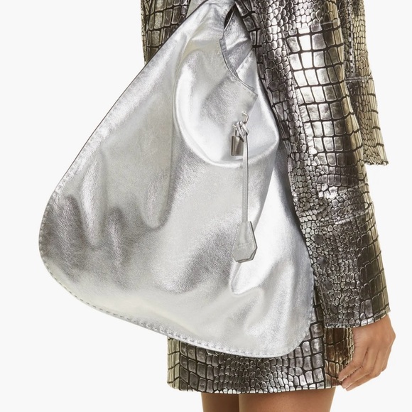 TOM FORD Large Metallic Calfskin Leather Bucket Bag in Silver NWT - Picture 12 of 14